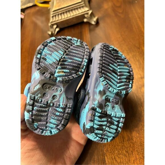 Crocs Blue Tie Dye Clogs Toddler Size 4 - Picture 11 of 12
